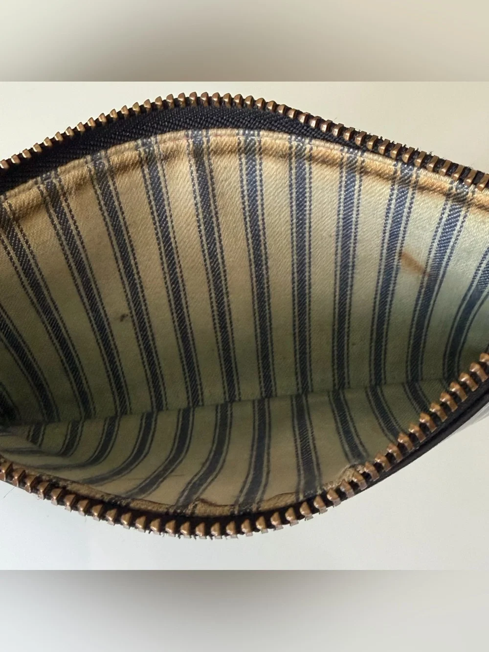 Vintage Coach 7170 Skinny Case Black Leather Striped Lining Zip Pouch